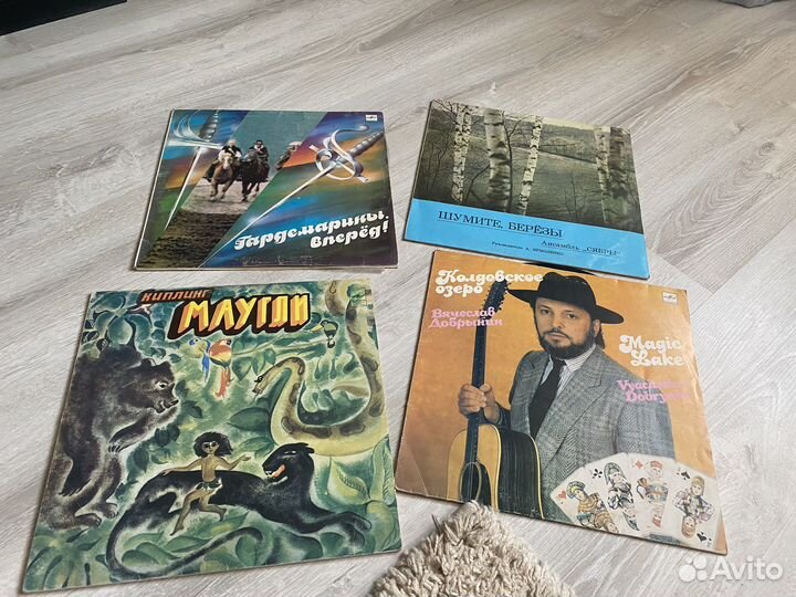 Проигрыватель сириус Рэм 208с и пластинки