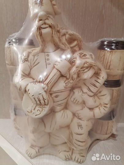 Стопки с кувшином