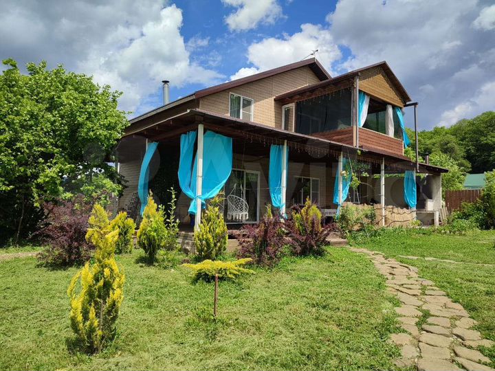 Коттедж 200 м² на участке 30 сот.