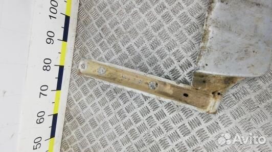 Юбка нижняя volvo XC90 1 (92U07G401)