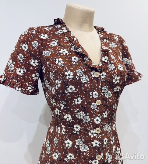 Милое платье в нежный цветочный принт