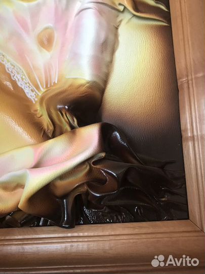 Картина кожаная