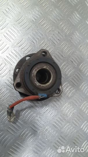 Б/У Ступица передняя GM