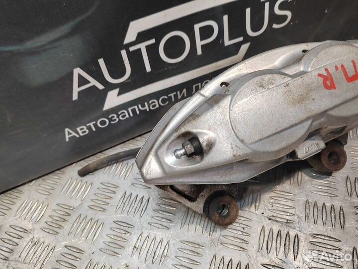 Суппорт тормозной передний правый Infiniti Fx35