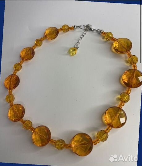 Крупные оранжевые бусы пластик 43 см