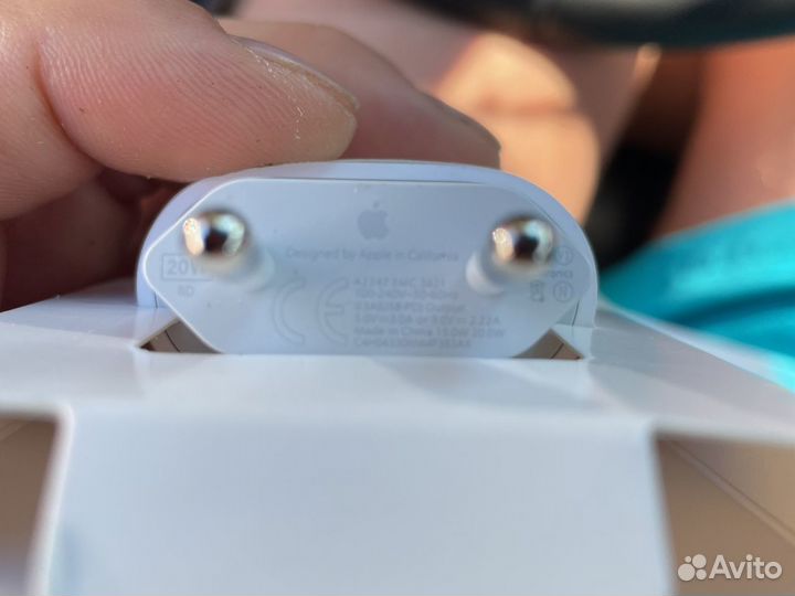 Зарядный блок iPhone 20w