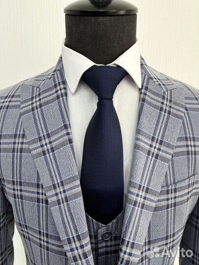 Мужской классический костюм