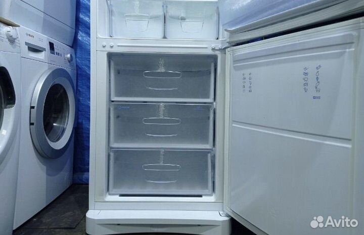 Холодильник indesit (доставка)