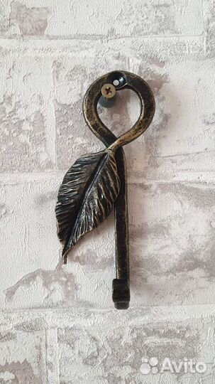 Крючок настенный