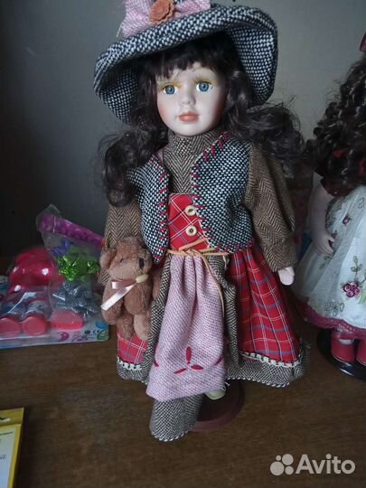 Кукла фарфоровая коллекционная