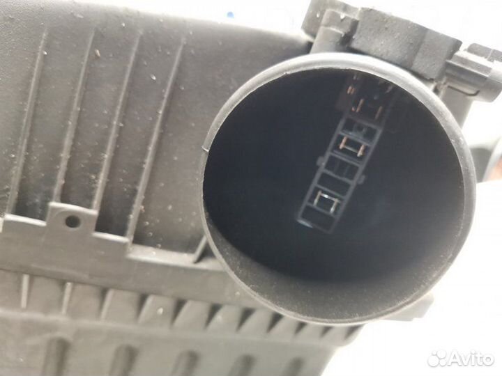 Корпус воздушного фильтра Chevrolet Captiva 2.2