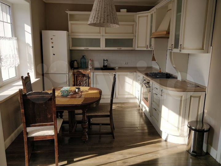 2-к. квартира, 110 м², 1/3 эт.