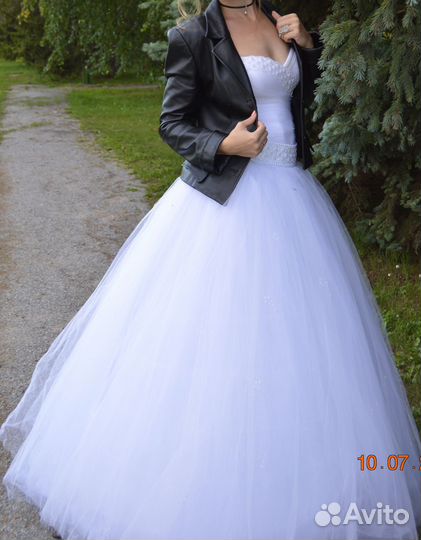 Свадебное платье