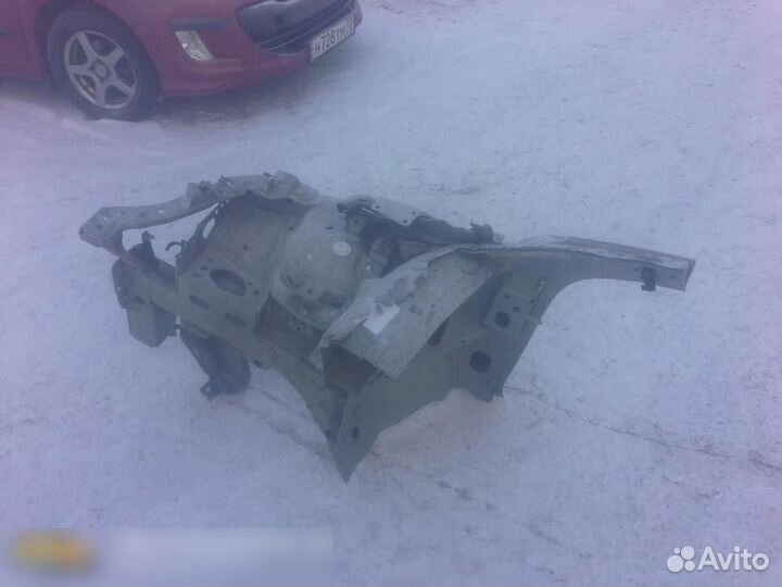 Лонжерон передний правый Renault Fluence 2010