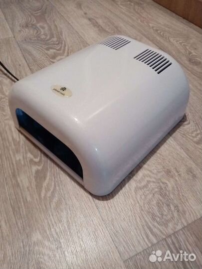 Лампа uf для маникюра Planet nails