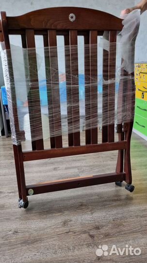 Кроватка из дерева