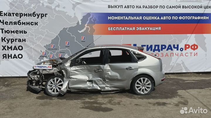 Балка подрадиаторная Ford Focus 2 1435962