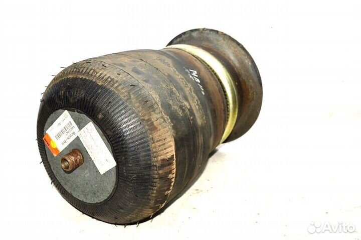 Пневморессора переднего моста, правая mercedes-ben