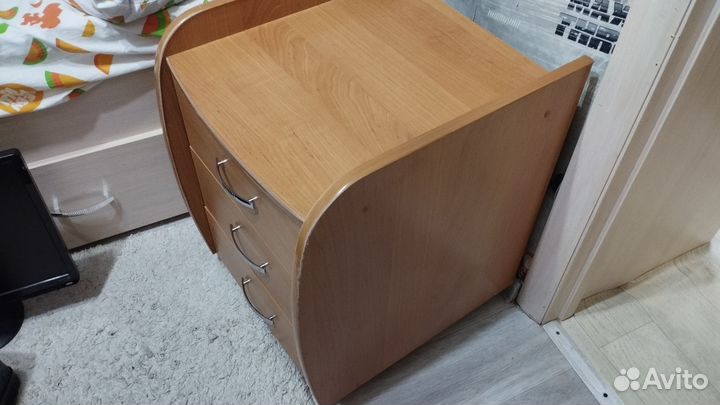 Тумба прикроватная бу