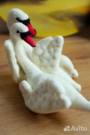 Лебеди белые