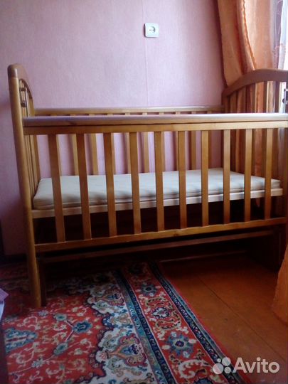 Продам детскую кроватку