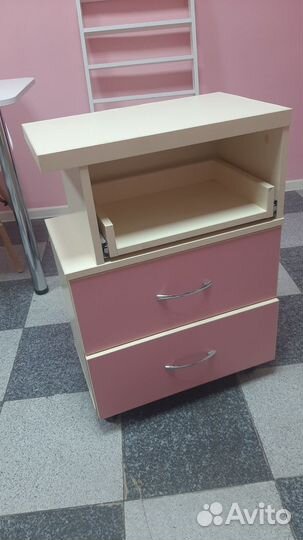 Педикюрная тумба