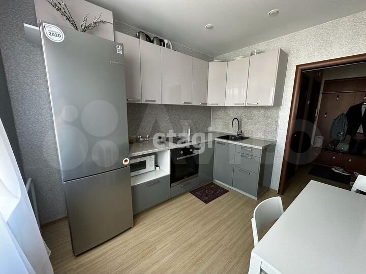4-к. квартира, 80 м², 10/10 эт.