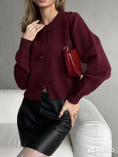 Кардиган с бантиками бордовый
