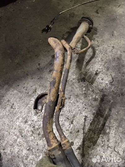 Горловина бензобака Subaru legacy bl bp