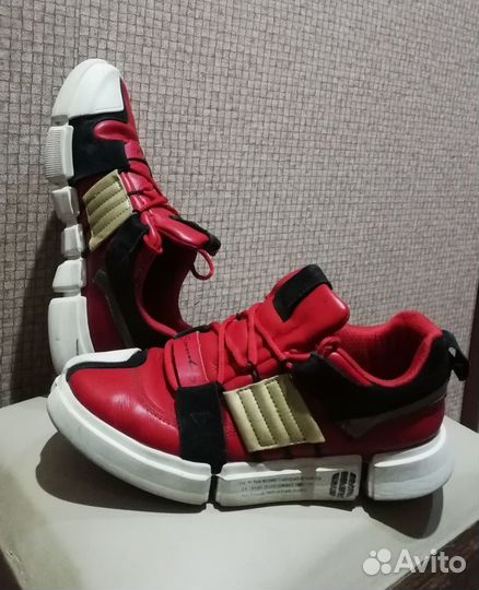 Кроссовки Strobbs. Размер 41