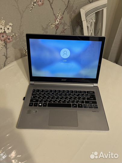 На брони- Ноутбук acer бу