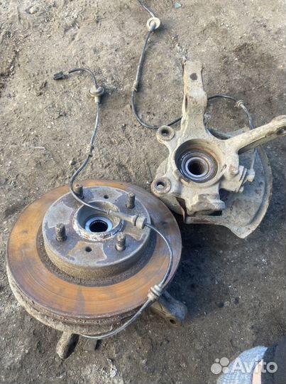 Поворотные кулаки Nissan Almera Classic B10