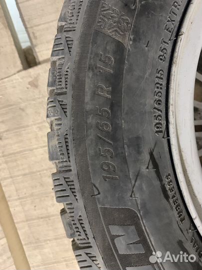 Michelin X-Ice North 4 195/65 R15