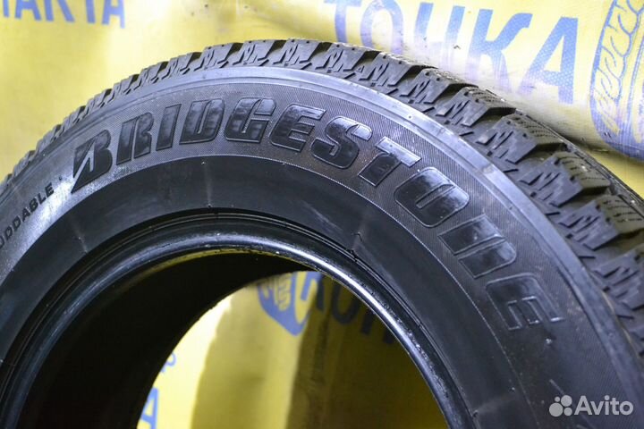 Bridgestone Ice Cruiser 7000 215/70 R16