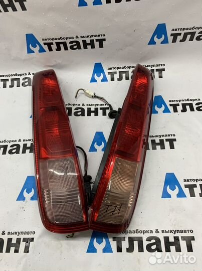 Задний фонарь Nissan X-Trail