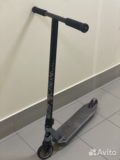 Трюковой самокат tech team duker 404