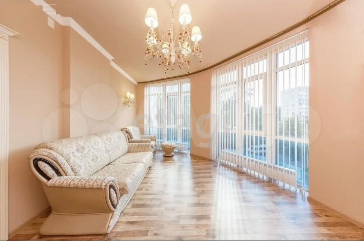 3-к. квартира, 102,5 м², 4/15 эт.