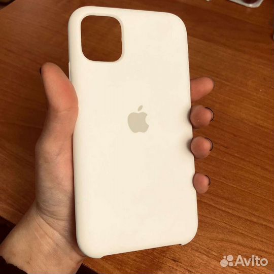 Чехол на iPhone 11