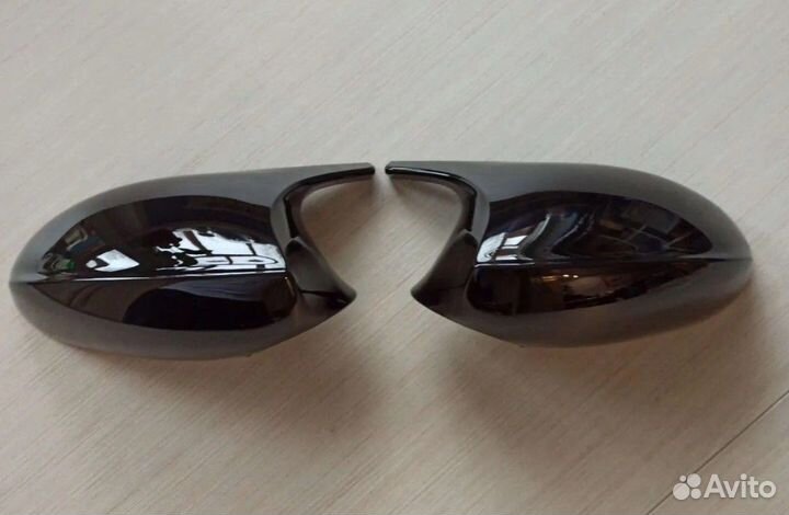 Чёрные Накладки на зеркала М бмв Е90 дорест