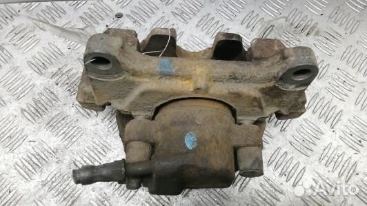 Суппорт тормозной передний левый audi A4 B8 (3NI01