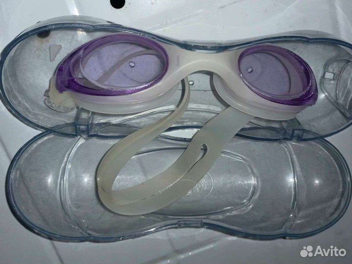 Очки для плавания