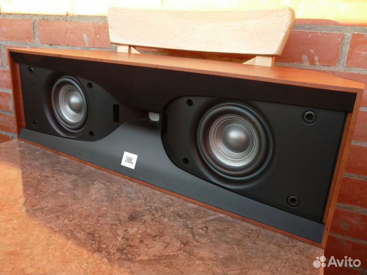 JBL Studio 520C центр