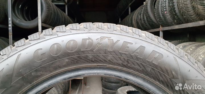 Goodyear UltraGrip 9 205/60 R16
