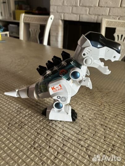 Робот динозавр