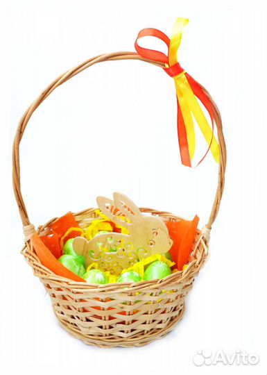 Корзина для кулича и яиц на Пасху