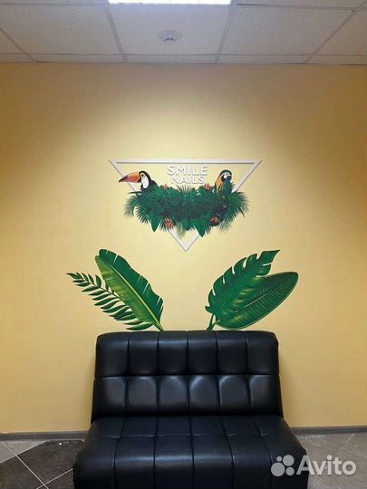 Роспись стен, печать на стене