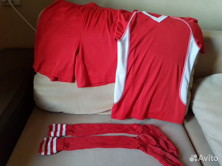 Снаряжение и форма для занятий футболом