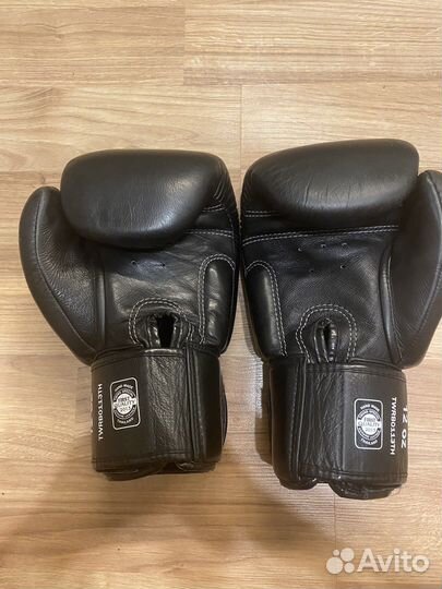 Боксерские перчатки 12 oz