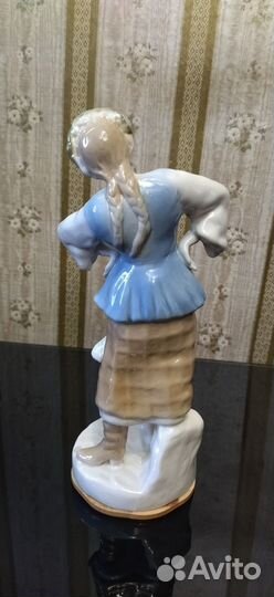 Фарфоровая статуэтка артель Керамик