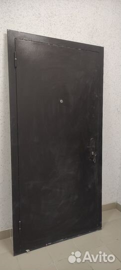 Дверь металлическая входная